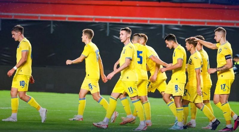 Футболісти молодіжної збірної України